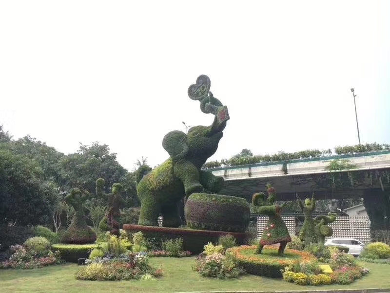 <b><font color='#006600'>市政景观绿雕大象击鼓</font></b>