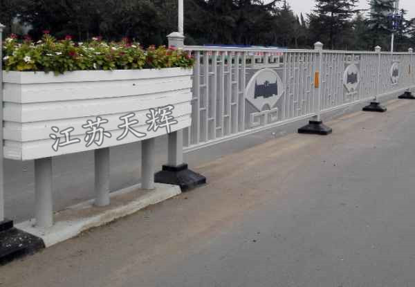 道路护栏花箱组合